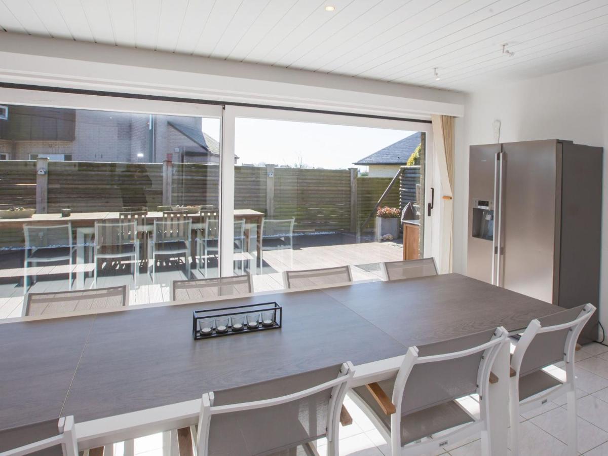 Splendid Villa In Middelkerke With Sauna Bubble Bath Esterno foto